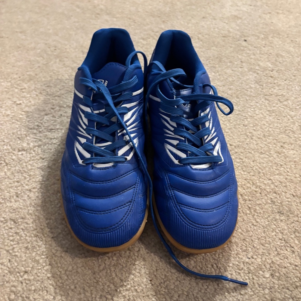 Futsal indoor soccer shoes